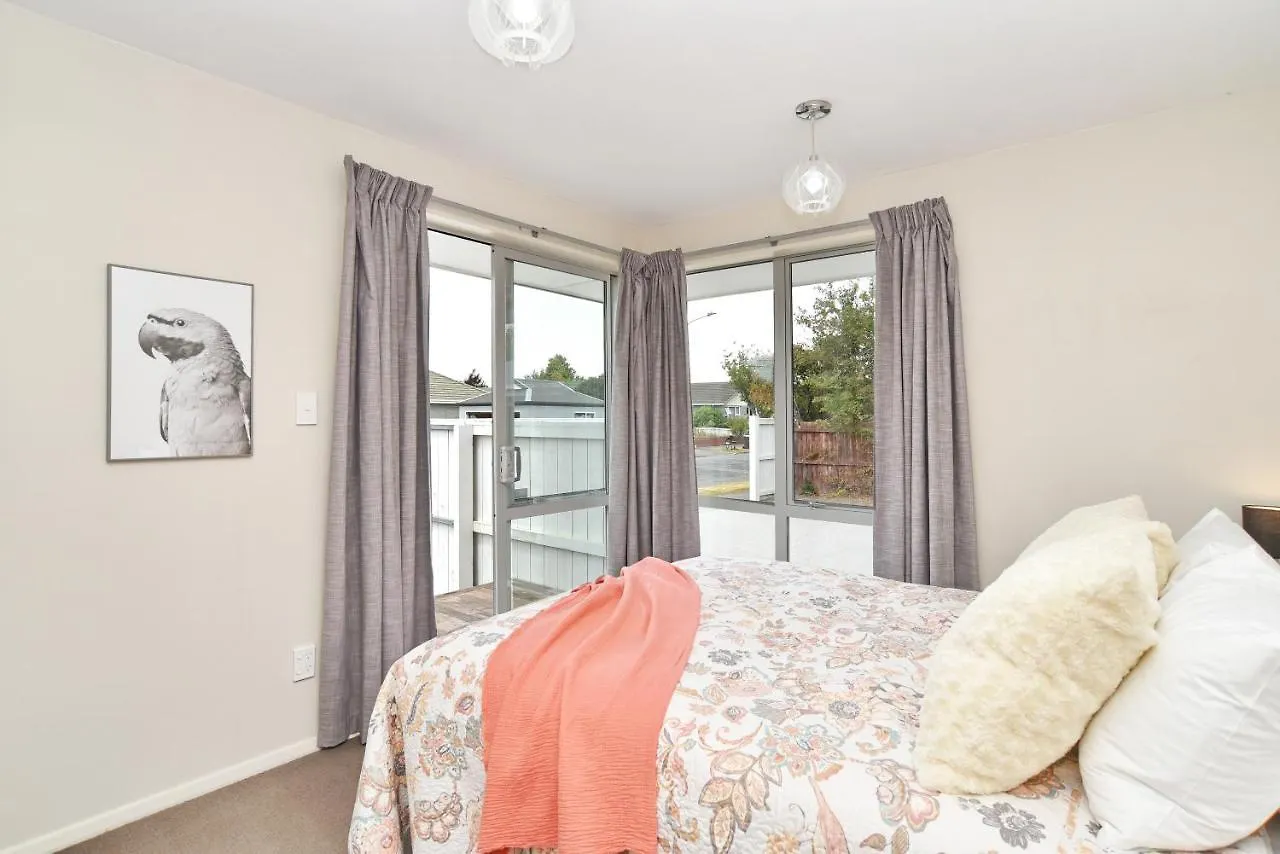 Longmuir - Christchurch Holiday Homes